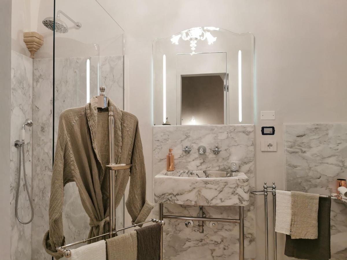 Palazzo Maresgallo Suites & Spa เลชเช ภายนอก รูปภาพ