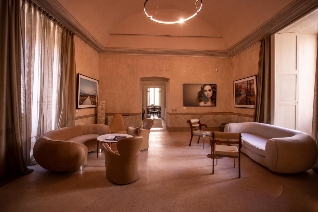 Palazzo Maresgallo Suites & Spa เลชเช ภายนอก รูปภาพ